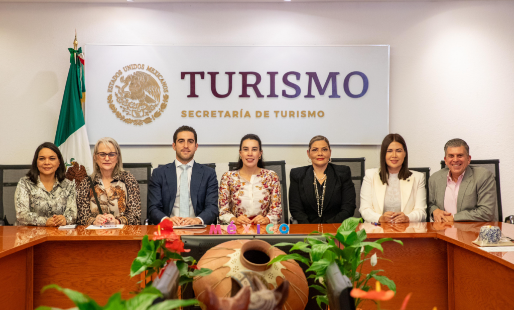 Josefina Rodríguez encabeza reunión con la Comisión de Turismo del Senado