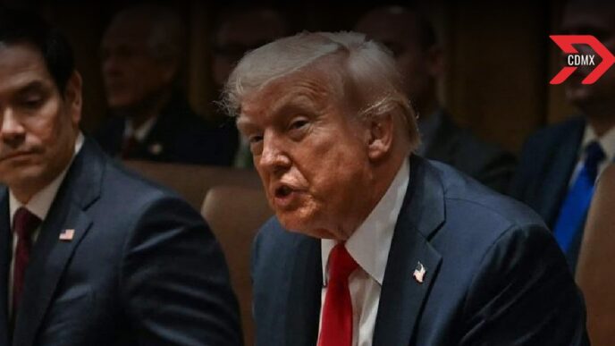 Trump advierte a Apple con aranceles del 25% si no fabrica iPhones en EE.UU.; acciones de la compañía caen