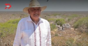 El expresidente Andrés Manuel López Obrador participa en las votaciones del Poder Judicial