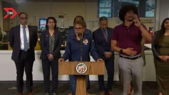 Declaran toque de queda en Los Ángeles por protestas contra redadas de migrantes