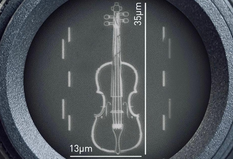 El violín más pequeño del mundo ya es una realidad y así fue construido