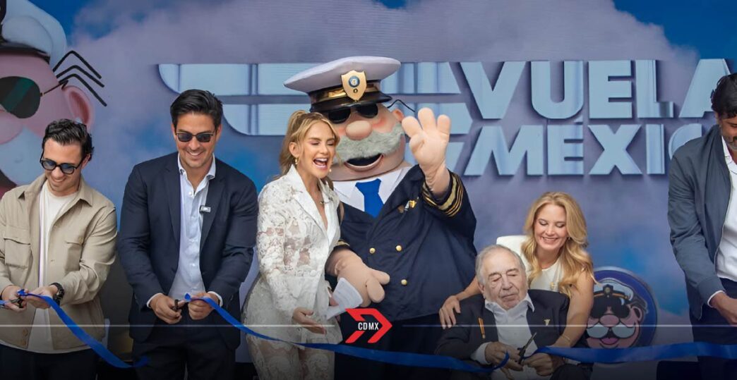 Dr. Simi inaugura simulador de vuelo 4D y tienda en Parque Aztlán
