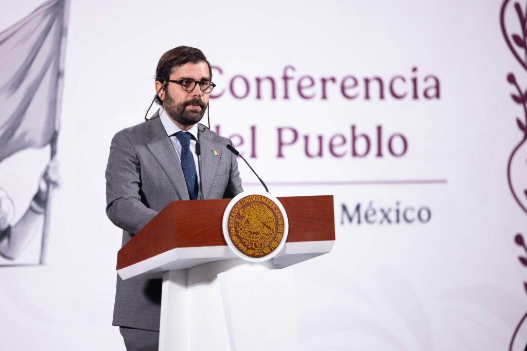 Alejandro Svarch Pérez, titular del IMSS-Bienestar