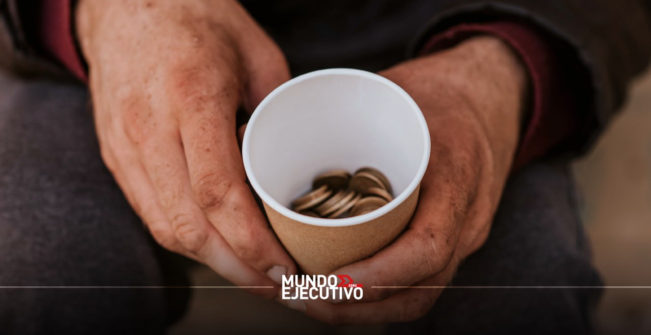 México reduce en 8.3 millones la población en pobreza multidimensional ...