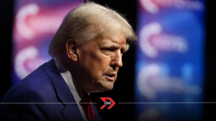 Donald Trump plantea aranceles del 100% a chips y semiconductores