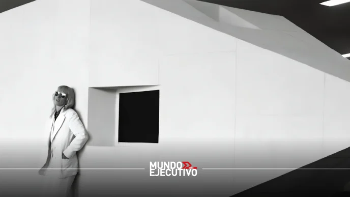 La primera exposición de Marta Mijunín llega a México
