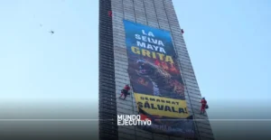 Greenpeace alza la voz por la Selva Maya en la Estela de Luz