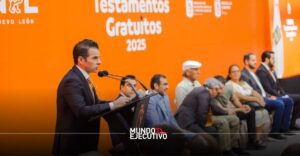 Miguel Flores celebra récord en brigada de testamentos