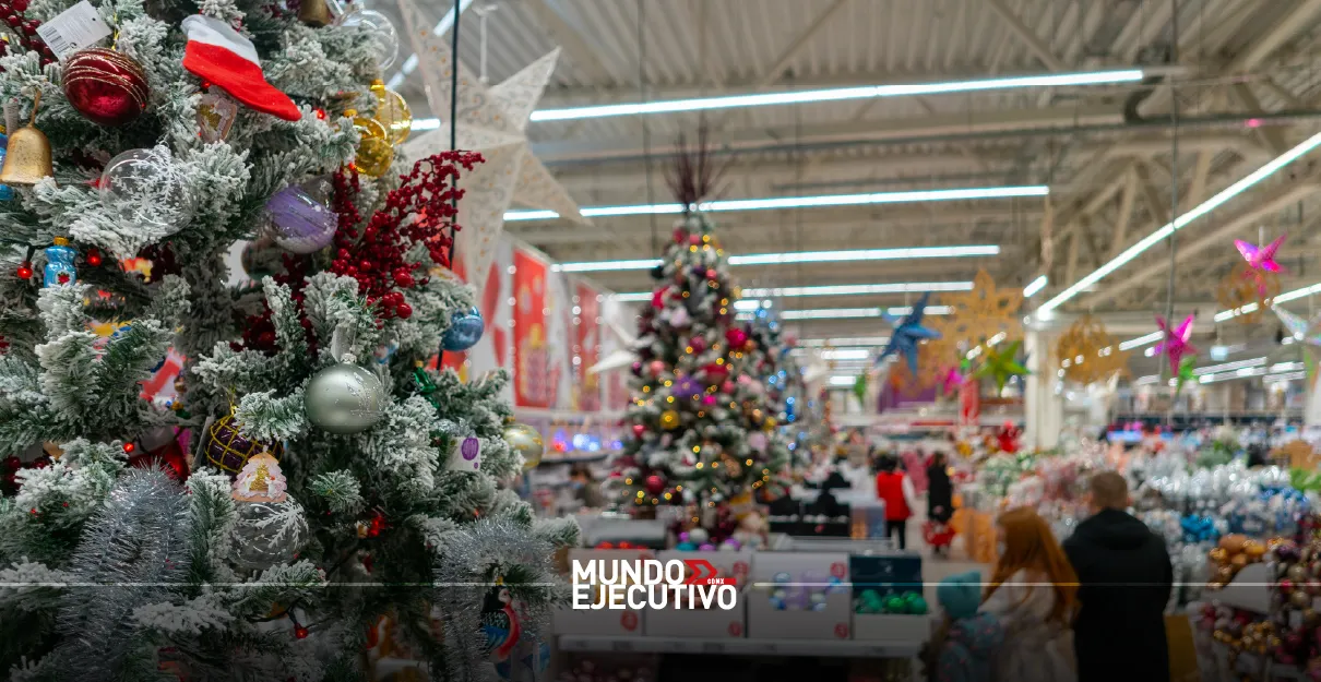 Tiendas en México adelantan la Navidad: Árboles y adornos a la venta desde septiembre