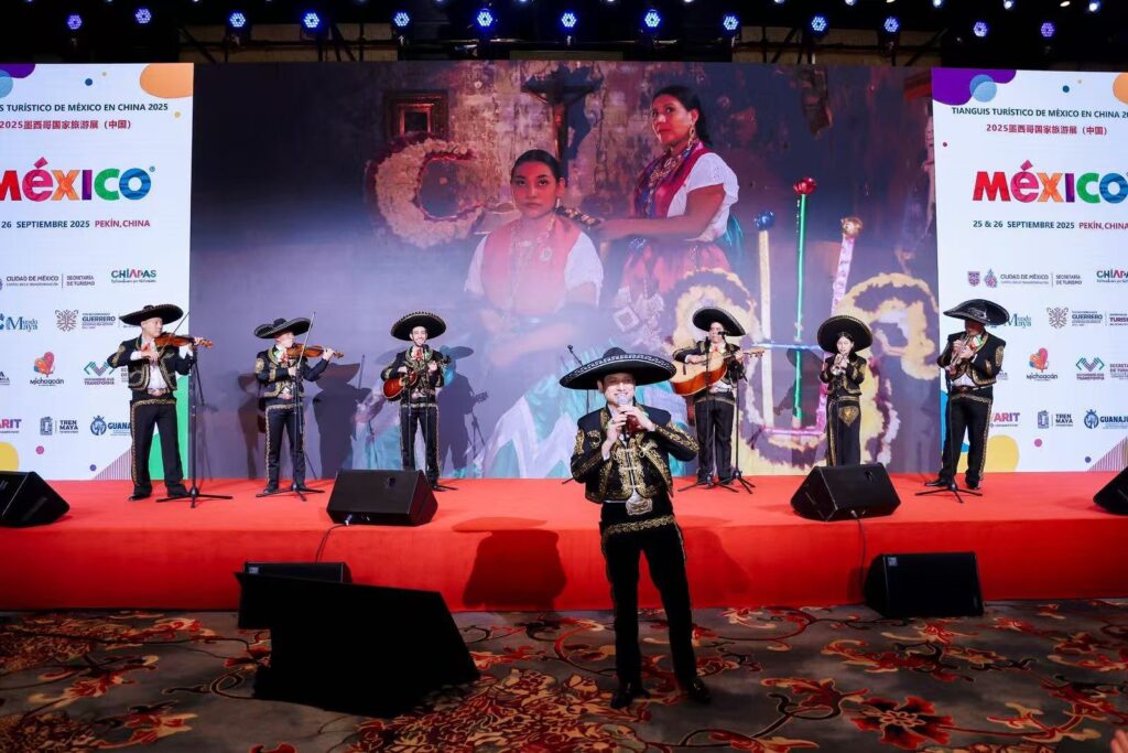 Josefina Rodríguez Zamora inaugura el primer Tianguis Turístico de México en China