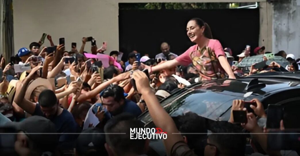 Claudia Sheinbaum rinde cuentas en el Zócalo de la CDMX por su primer año de gobierno