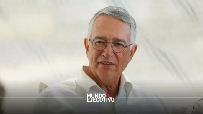 Grupo Salinas demanda SAT