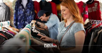 Remate en el Bazar de mercancías de artistas en CDMX