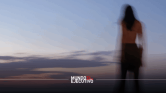 Memoria, familia y transición se reúnen en 'La Hora Azul' de Paulina Ávila