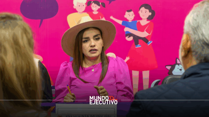 Grecia Quiroz reafirma su independencia política desde Uruapan