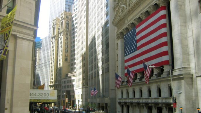 La tensión entre Estados Unidos e Irán vuelve a sacudir los mercados. El petróleo se dispara y Wall Street pierde impulso tras semanas positivas. El foco ahora está en el estrecho de Ormuz y el riesgo geopolítico.