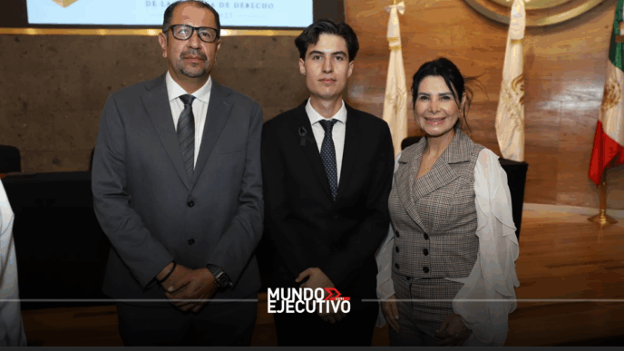 Verónica González atestigua renovación de la Sociedad de Alumnos de Derecho de la UAA