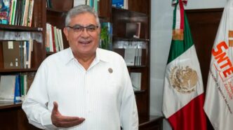 Alfonso Cepeda Salas, líder del SNTE y senador de Morena, señalado por uso de jet privado del sindicato