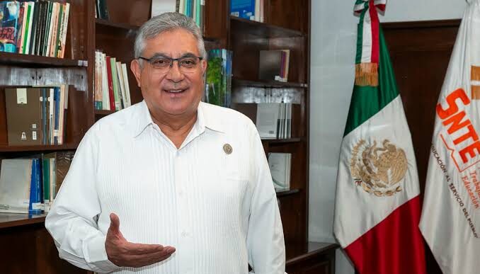 Alfonso Cepeda Salas, líder del SNTE y senador de Morena, señalado por uso de jet privado del sindicato