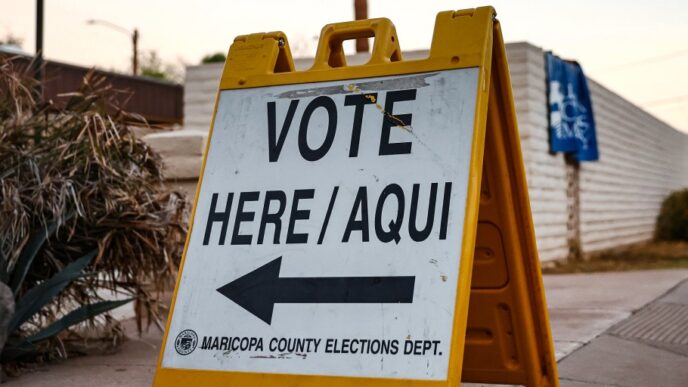Votantes en Arizona acuden a las urnas durante las elecciones primarias de 2026 para definir candidatos a gobernador y Congreso