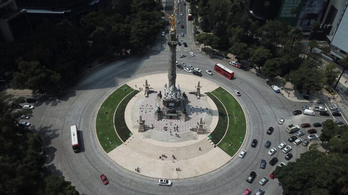 Aspirantes a la UNAM marchan en Ciudad de México exigiendo transparencia en proceso de admisión 2026