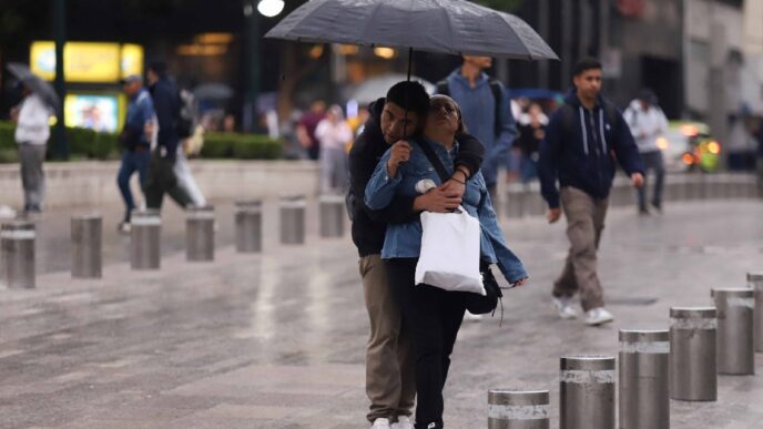 Cielo nublado con lluvia en la Ciudad de México este 28 de julio de 2026
