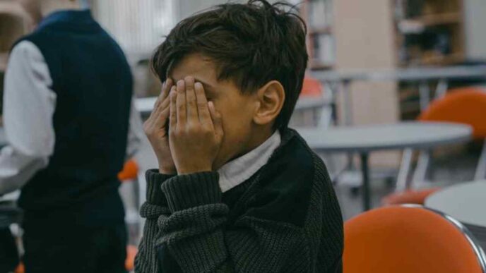 Estudiantes en ambiente escolar seguro, ilustrando la necesidad de protocolos contra el acoso y bullying en instituciones educativas de México