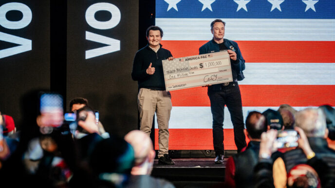 Elon Musk en evento público, empresario investigado por posible violación a ley electoral en Wisconsin