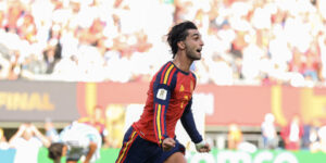 Selección española de fútbol celebrando el título del Mundial 2026 tras vencer a Argentina en la final