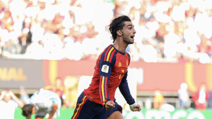 Selección española de fútbol celebrando el título del Mundial 2026 tras vencer a Argentina en la final