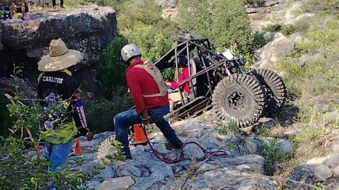 Vehículos todo terreno en área natural protegida de Tamaulipas, zona en riesgo por eventos deportivos 4x4