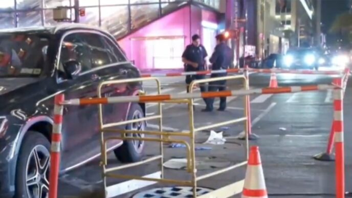 Alcantarilla sin tapa en calle de Manhattan, Nueva York, donde ocurrió el accidente fatal