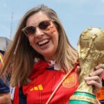 Miles de aficionados reunidos en el Zócalo de la Ciudad de México durante el FIFA Fan Fest para ver la final del Mundial 2026