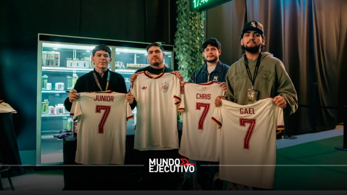 Junior H convierte Minecraft Experience en la aventura gamer del verano en CDMX