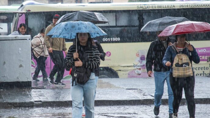 Calles inundadas en la Ciudad de México tras las fuertes lluvias del 15 de julio de 2026