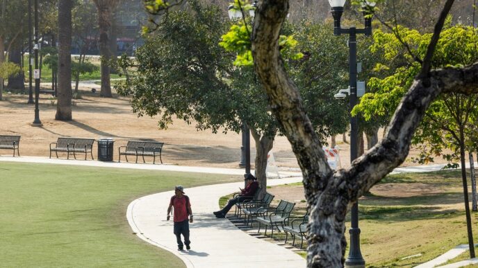 Vista del templete de MacArthur Park en Los Ángeles, escenario de los nuevos eventos culturales gratuitos