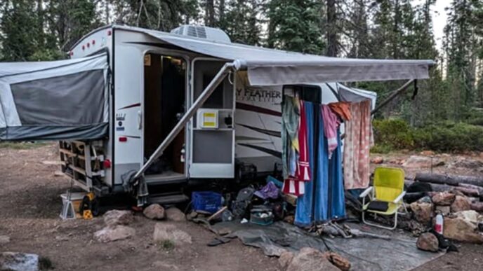 Agentes federales en operativo de rescate en bosque nacional de California tras secuestro de biólogos