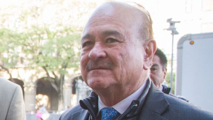 Logotipos del PAN y Somos México en conferencia de prensa sobre el caso Ernesto Ruffo