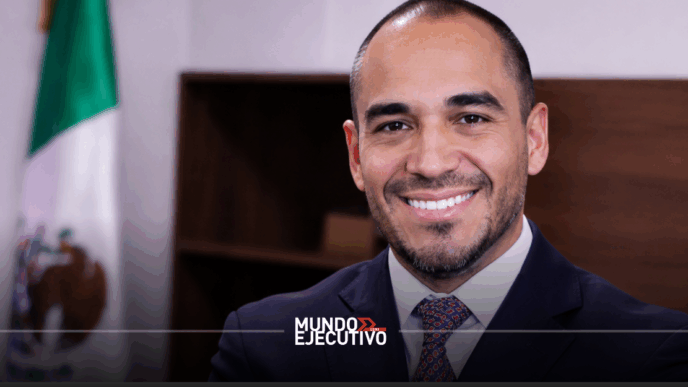 Samuel García designa a Carlos Contreras como nuevo titular de la Procuraduría Fiscal de NL