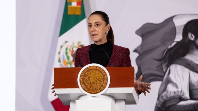 Claudia Sheinbaum durante la inauguración de los foros de discusión sobre regulación de redes sociales para menores de edad en México