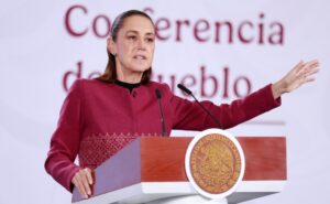 Presidenta Claudia Sheinbaum durante conferencia matutina donde descartó amenazas contra gobernador de Zacatecas