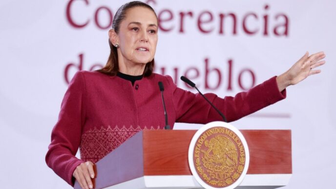 Presidenta Claudia Sheinbaum durante conferencia matutina donde descartó amenazas contra gobernador de Zacatecas