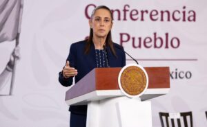 Claudia Sheinbaum durante conferencia matutina en Palacio Nacional