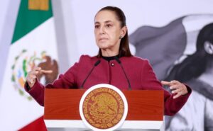Presidenta Claudia Sheinbaum en conferencia matutina abordando la controversia del examen en línea de la UNAM