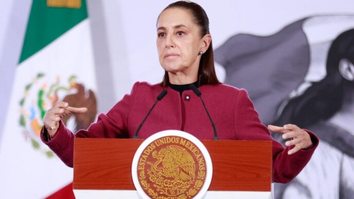 Presidenta Claudia Sheinbaum en conferencia matutina abordando la controversia del examen en línea de la UNAM