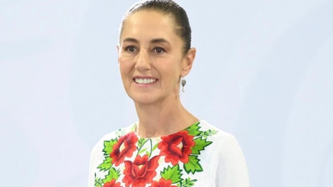 Claudia Sheinbaum, presidenta de México, en imagen oficial previo a su viaje a Estados Unidos para la final del Mundial 2026