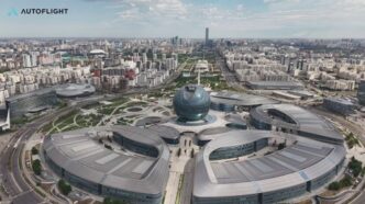 Taxi aéreo eVTOL de AutoFlight en demostración en Astana, Kazajistán, durante los Games of the Future 2026