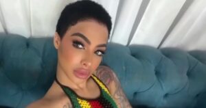 Yailin 'La Más Viral' en redes sociales generando controversia con cambio de look como estrategia de marketing digital