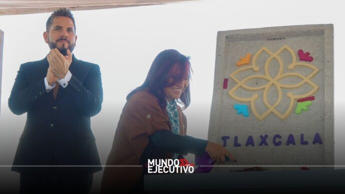 Lorena Cuéllar coloca la primera piedra de nuevo auditorio en Ciudad de la Cultura