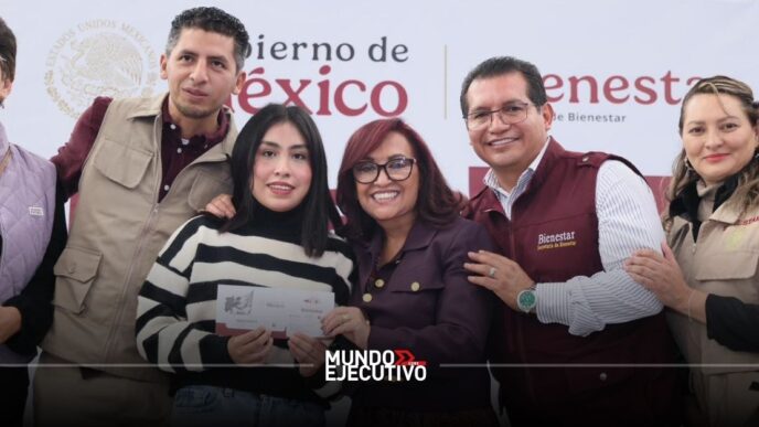 Lorena Cuéllar entregó 572 tarjetas del programa Jóvenes Construyendo el Futuro en Tlaxcala